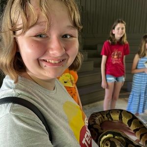 Meet your Posher, Stephanie